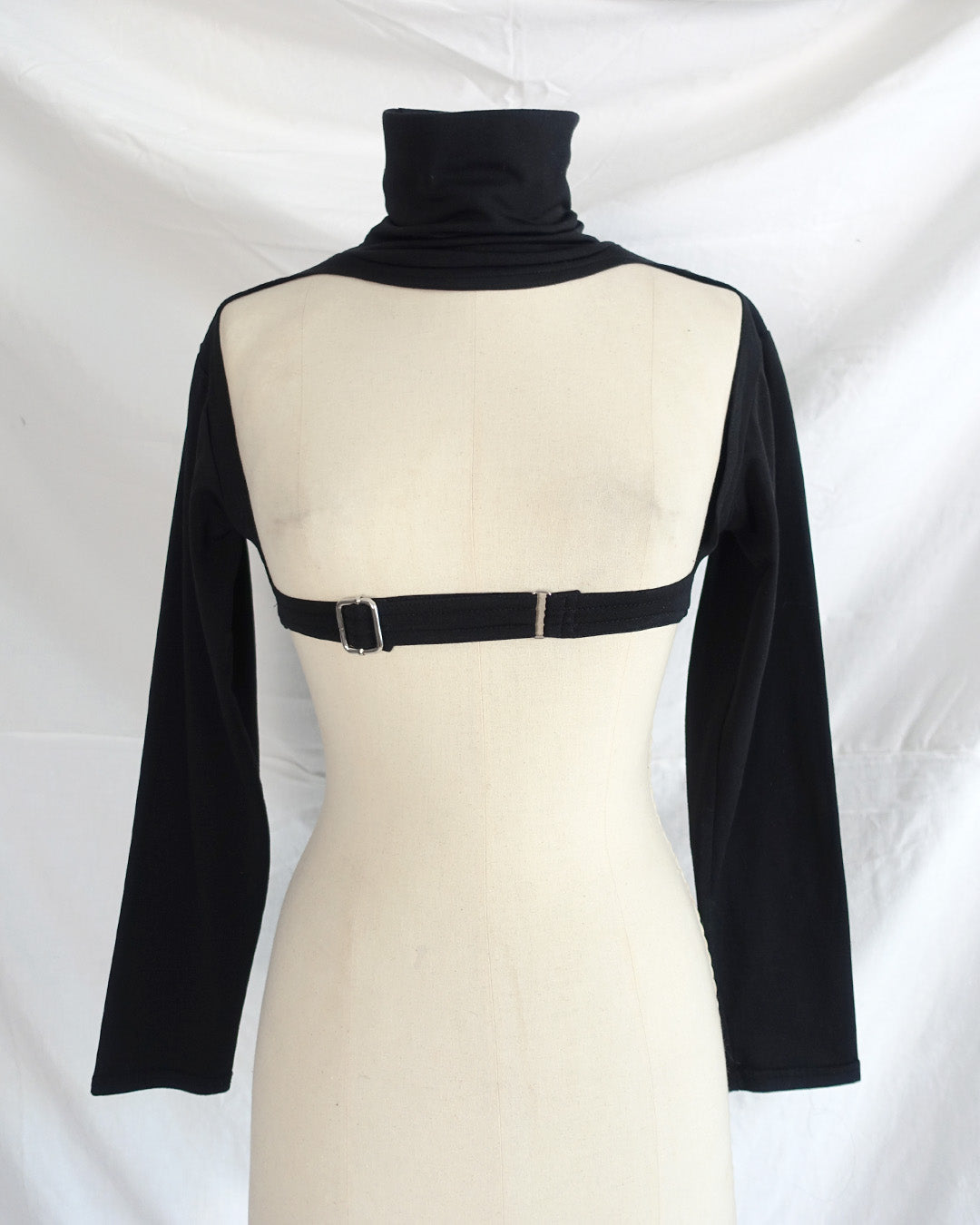 'ESSENCE' turtleneck