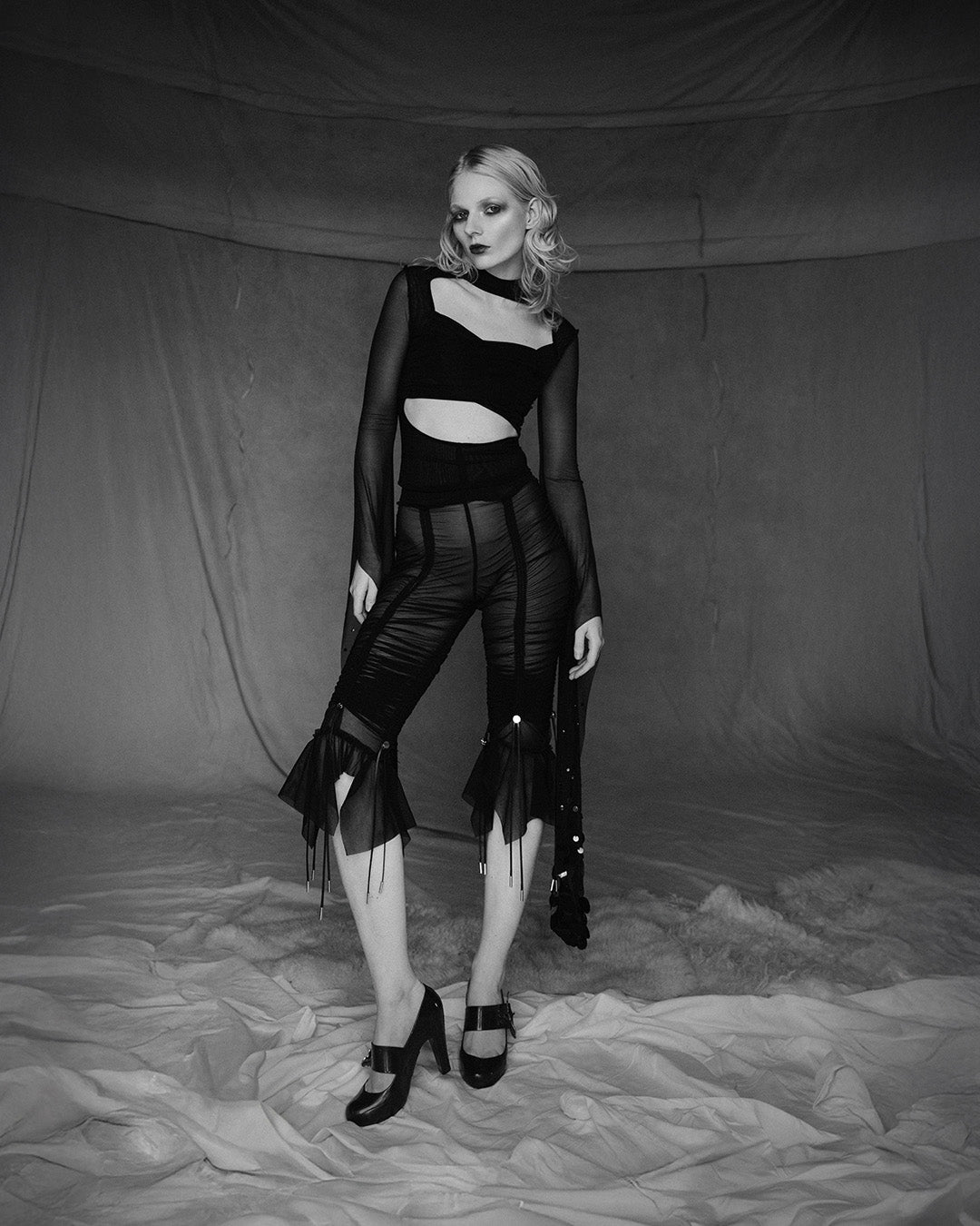 ‘FORLORN‘ capri pants