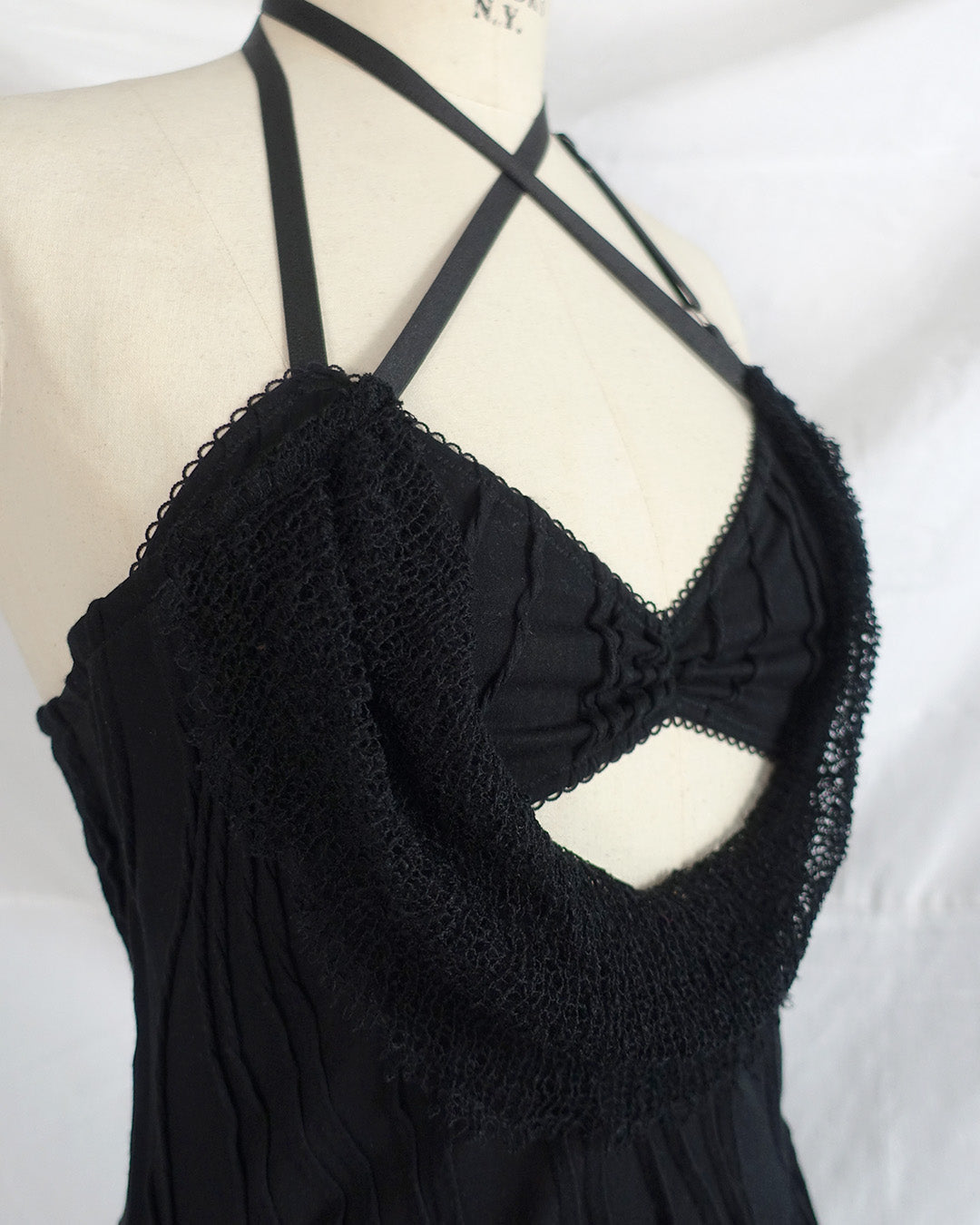 ‘JOYRIDE‘ halter tap black