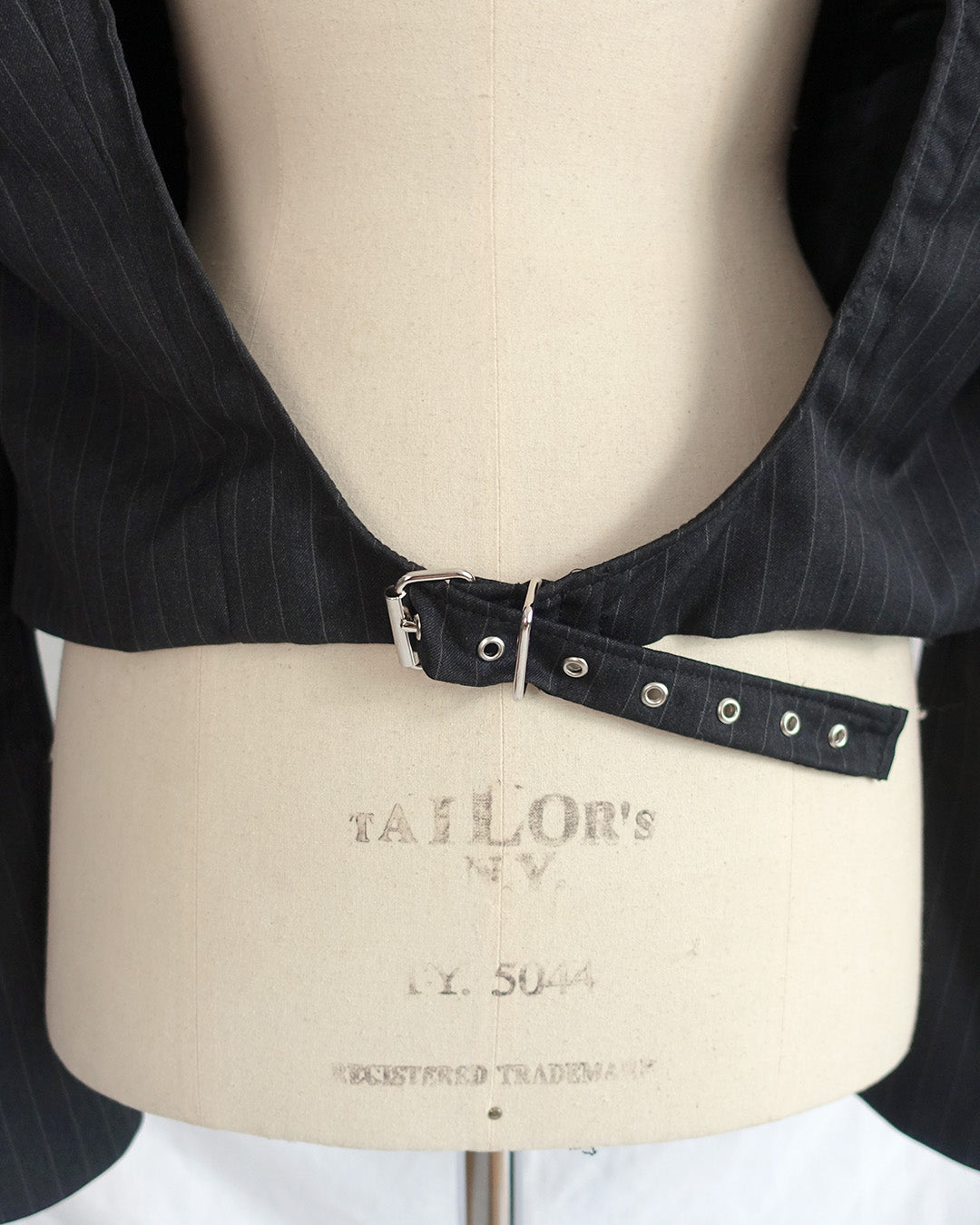 ‘O‘ blazer black pinstripes
