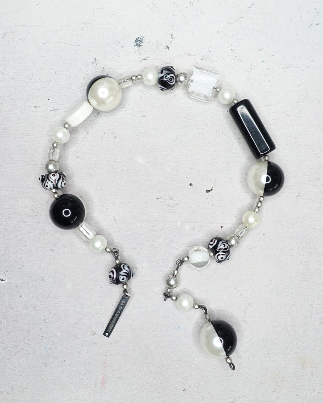 'SYNTHESIS' chunky choker black & white