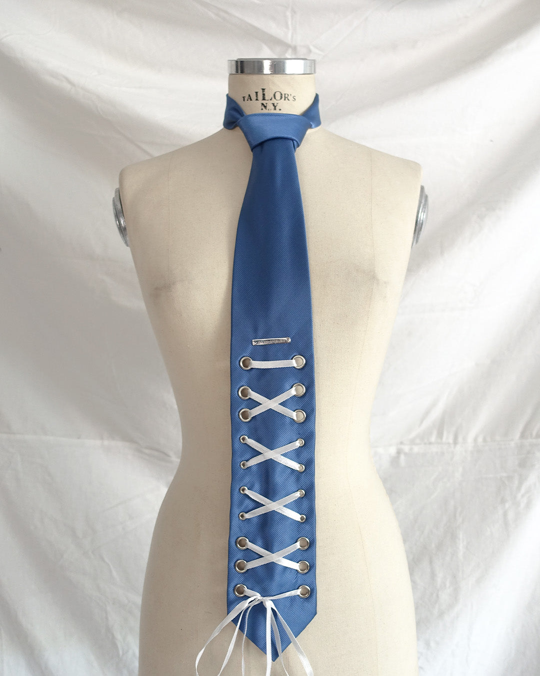 ‘JULY‘ tie blue