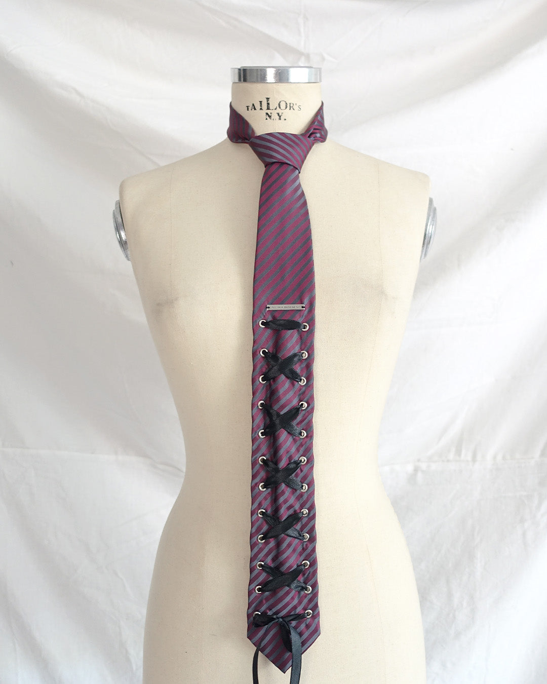 ‘JULY‘ tie raspberry
