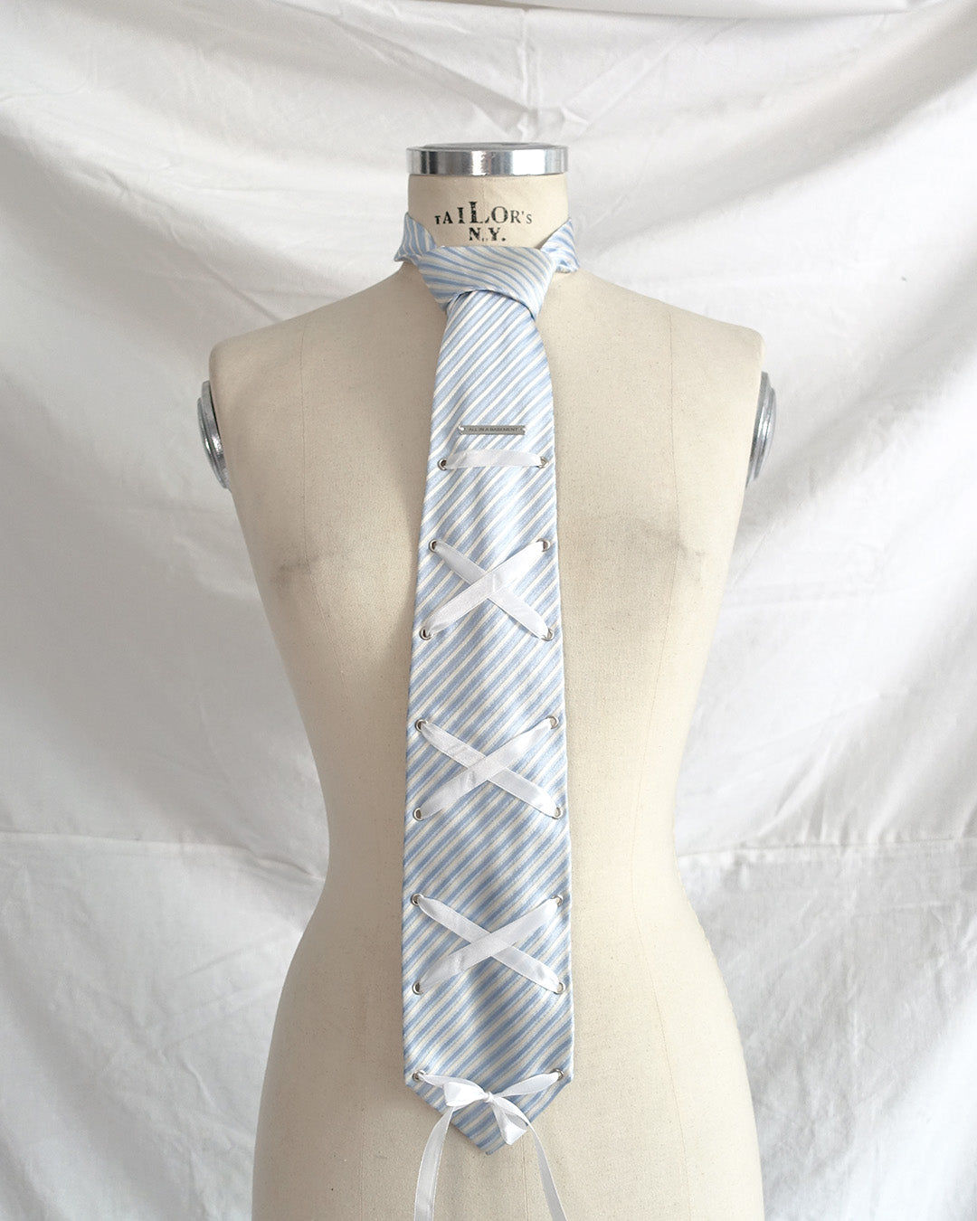 ‘JULY‘ tie light blue