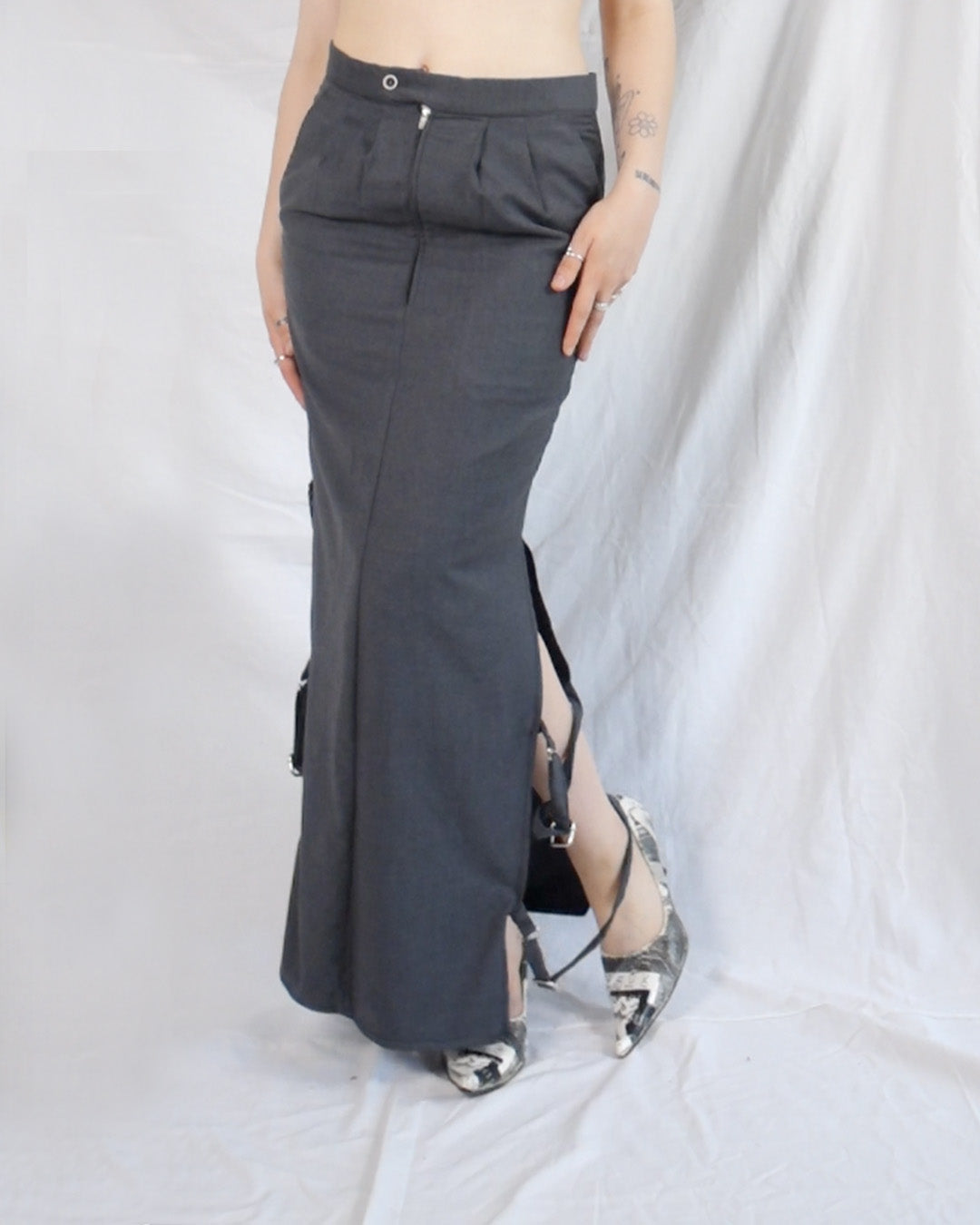 ‘SERENDIPITY‘ skirt grey