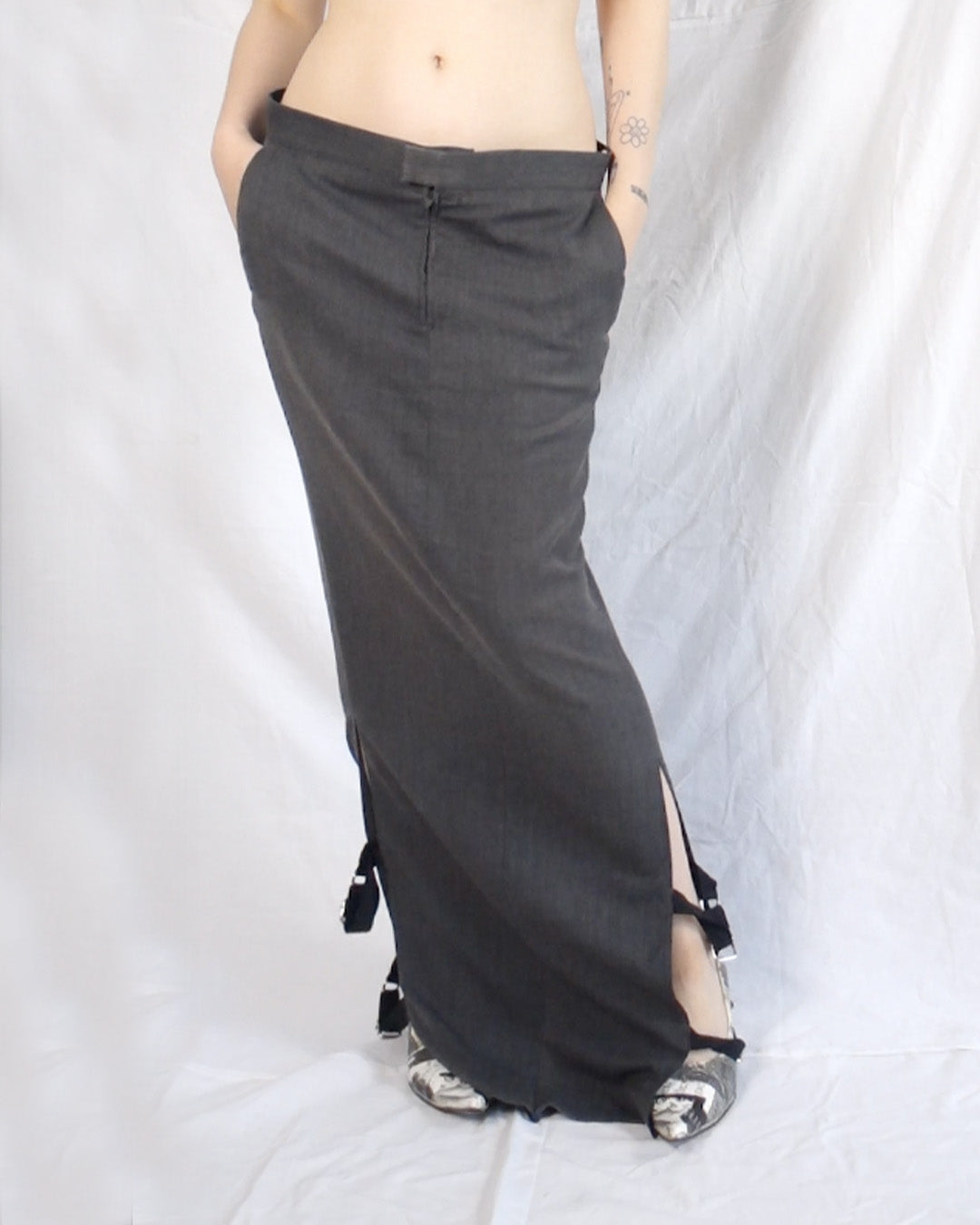 ‘SERENDIPITY‘ skirt grey